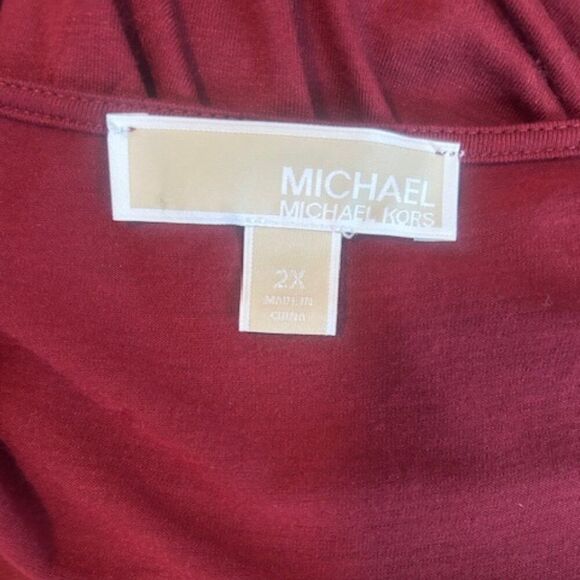 Michael Michael Kors Burgundy front sheer overlay V-neck side split top, size 2X - Picture 5 of 6